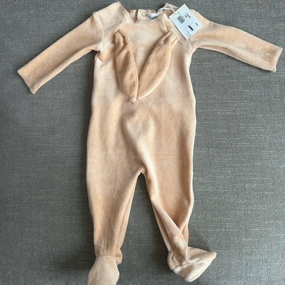 Scattered Cherry Footie Set - Pale Peach Base